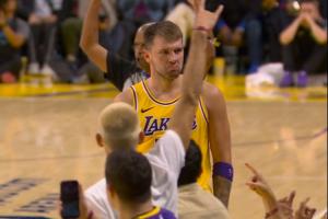 牛皮糖防守又怎样！东契奇顶着防守三分再中45分平湖人生涯纪录